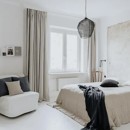Concierge Unique Design Apartment